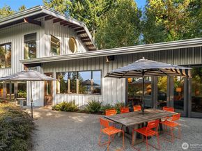 12423 SW 151st St, Vashon WA 98070