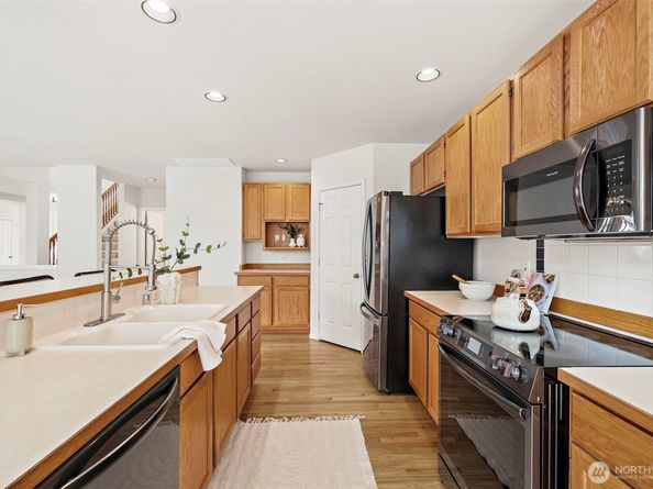18353 160th Place SE, Renton WA 98058