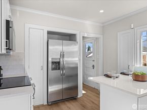 2217 Hoyt Avenue A, Everett WA 98201