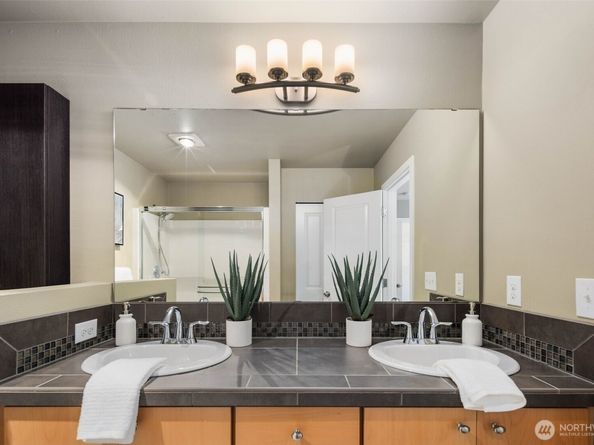 6462 High Point Drive SW, Seattle WA 98126