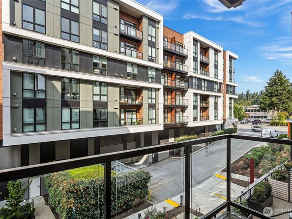 11903 NE 128th Street 220, Kirkland WA 98034