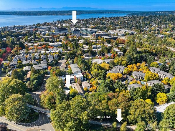 112 9th Lane 112, Kirkland WA 98033