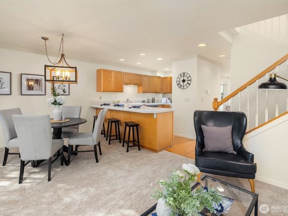 112 9th Lane 112, Kirkland WA 98033