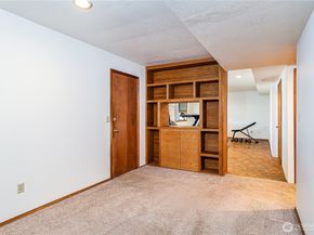 1809 136th Place SE, Bellevue WA 98005