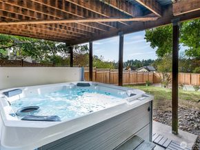 1809 136th Place SE, Bellevue WA 98005