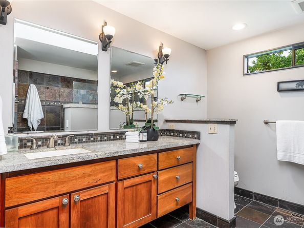 1809 136th Place SE, Bellevue WA 98005