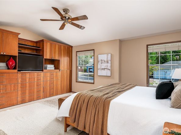 1809 136th Place SE, Bellevue WA 98005