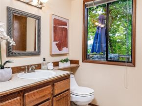 1809 136th Place SE, Bellevue WA 98005