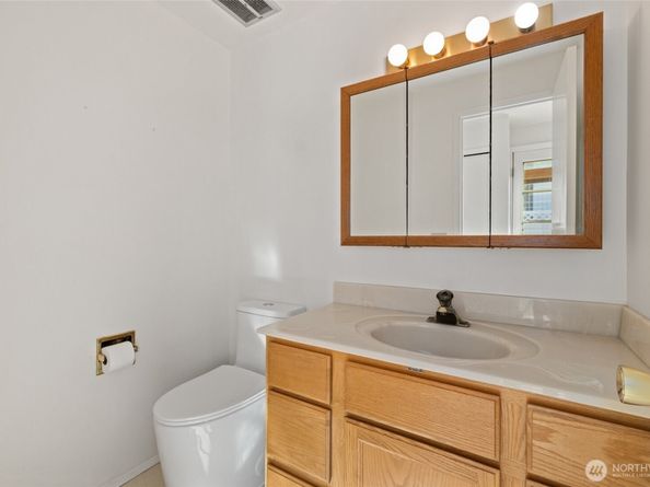 1672 185th Avenue NE, Bellevue WA 98008