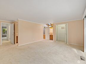 1672 185th Avenue NE, Bellevue WA 98008