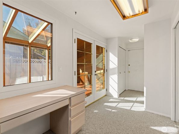 1672 185th Avenue NE, Bellevue WA 98008