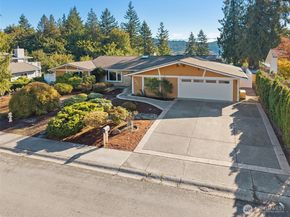 1672 185th Avenue NE, Bellevue WA 98008