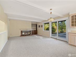1672 185th Avenue NE, Bellevue WA 98008