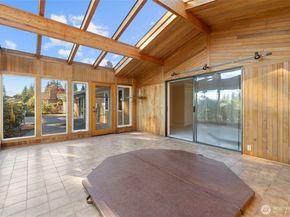 1672 185th Avenue NE, Bellevue WA 98008