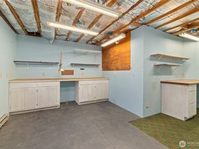 1672 185th Avenue NE, Bellevue WA 98008