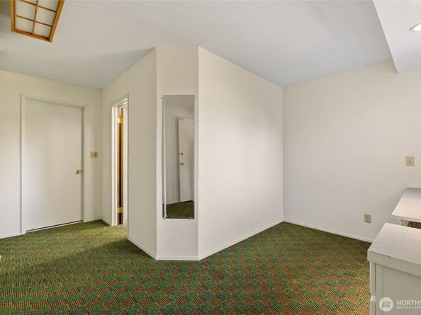 1672 185th Avenue NE, Bellevue WA 98008