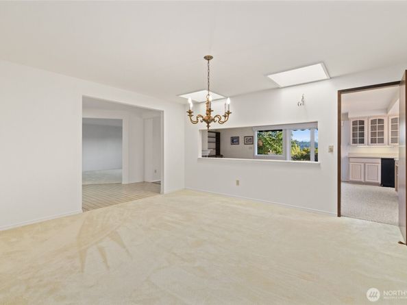 1672 185th Avenue NE, Bellevue WA 98008