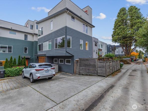 1722 NW 60th Street, Seattle WA 98107