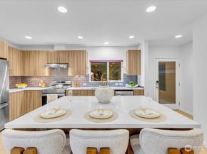 1722 NW 60th Street, Seattle WA 98107