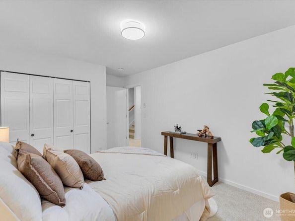 1722 NW 60th Street, Seattle WA 98107