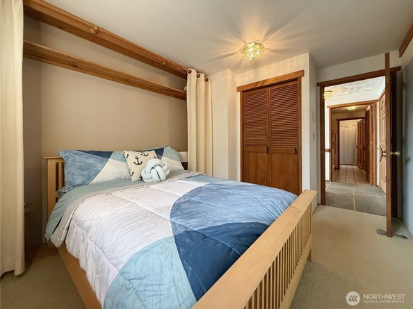 11 H  South Beach, Hat Island WA 98206