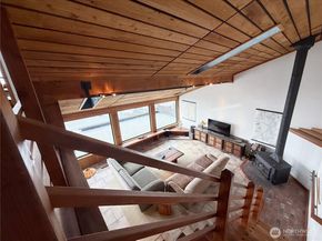 11 H  South Beach, Hat Island WA 98206