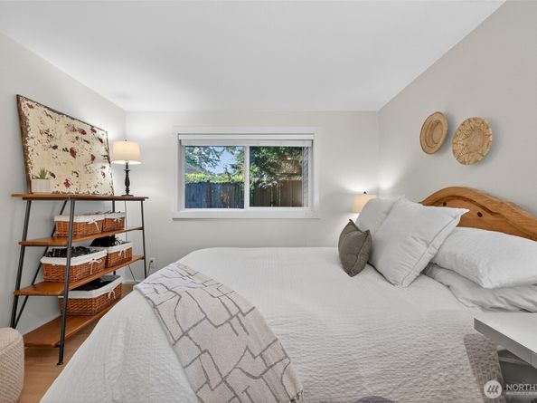 8615 238th Street SW B101, Edmonds WA 98026