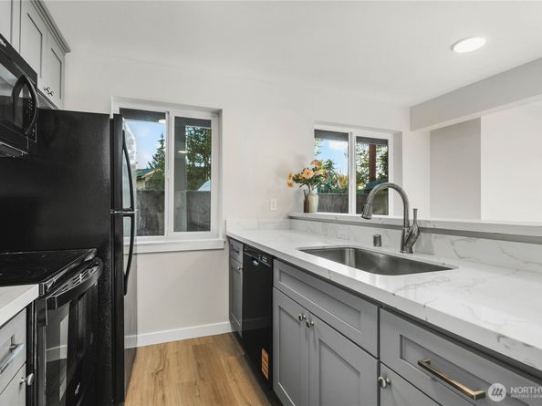12600 57th Avenue S B104, Seattle WA 98178