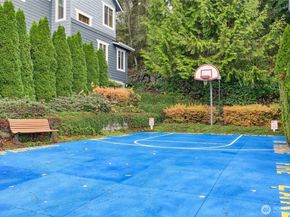 5589 SE Lakemont Blvd SE 1702, Bellevue WA 98006