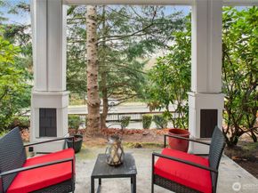 5589 SE Lakemont Blvd SE 1702, Bellevue WA 98006