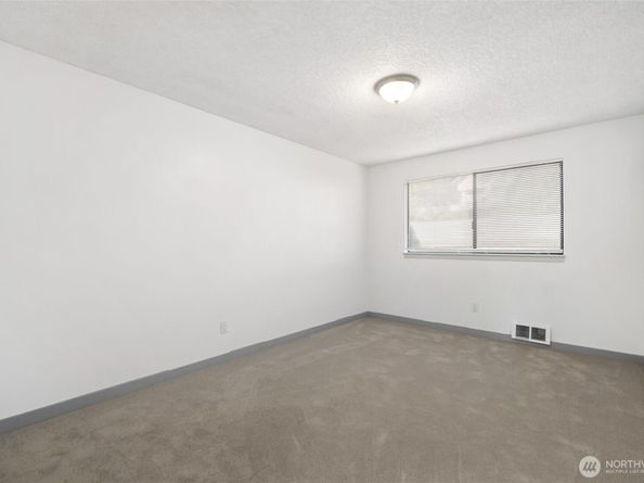1735 Park Avenue B207, Bremerton WA 98337