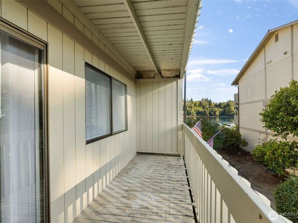 1735 Park Avenue B207, Bremerton WA 98337