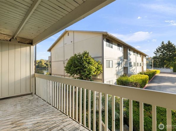 1735 Park Avenue B207, Bremerton WA 98337