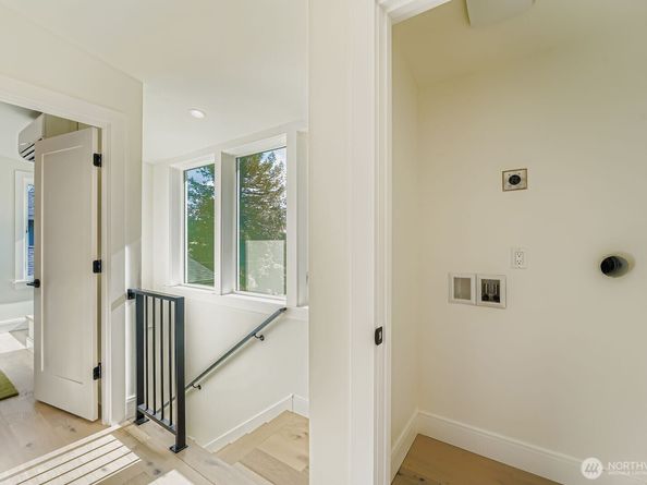 8800 41st Avenue SW, Seattle WA 98136
