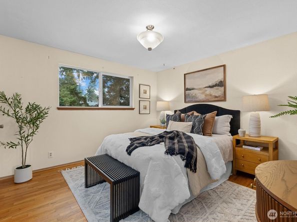 2148 N 183rd Place, Shoreline WA 98133