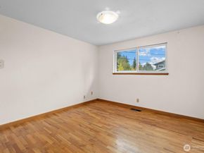 2148 N 183rd Place, Shoreline WA 98133