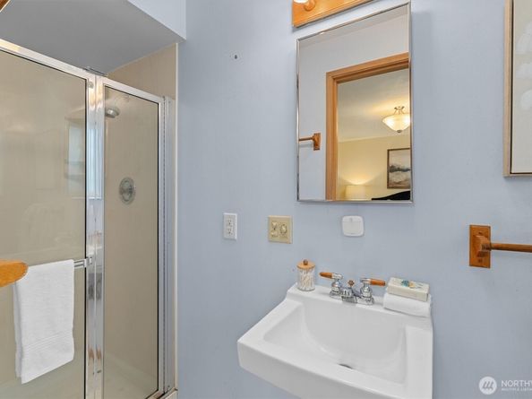 2148 N 183rd Place, Shoreline WA 98133
