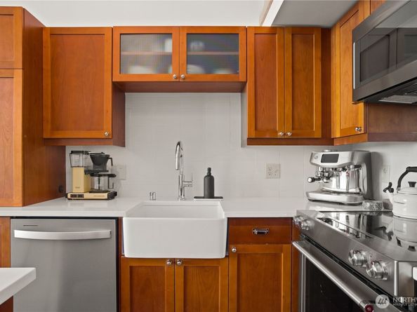 201 Galer Street 304, Seattle WA 98109