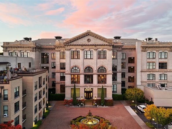 201 Galer Street 304, Seattle WA 98109