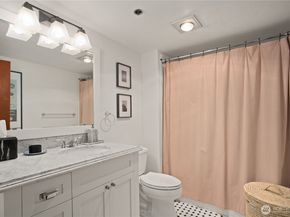 201 Galer Street 304, Seattle WA 98109