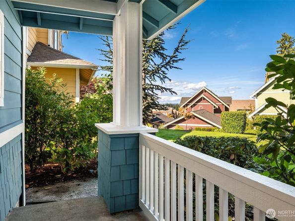 1912 NE Kincaid Walk, Issaquah WA 98029