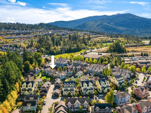 1912 NE Kincaid Walk, Issaquah WA 98029