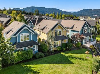 1912 NE Kincaid Walk