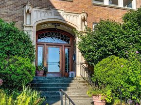 220 W Olympic Place 308, Seattle WA 98119