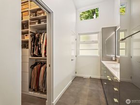 1606 W Lake Sammamish Parkway SE, Bellevue WA 98008