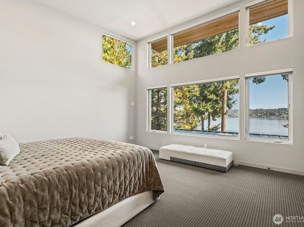 1606 W Lake Sammamish Parkway SE, Bellevue WA 98008