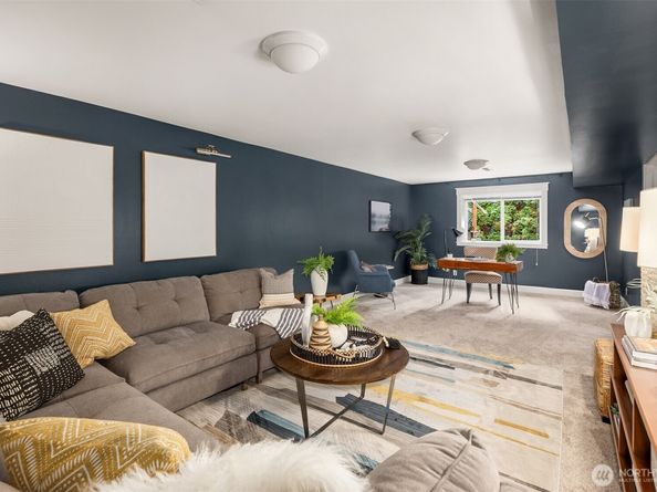 753 Village Circle NW, Bainbridge Island WA 98110
