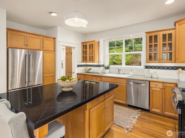 753 Village Circle NW, Bainbridge Island WA 98110