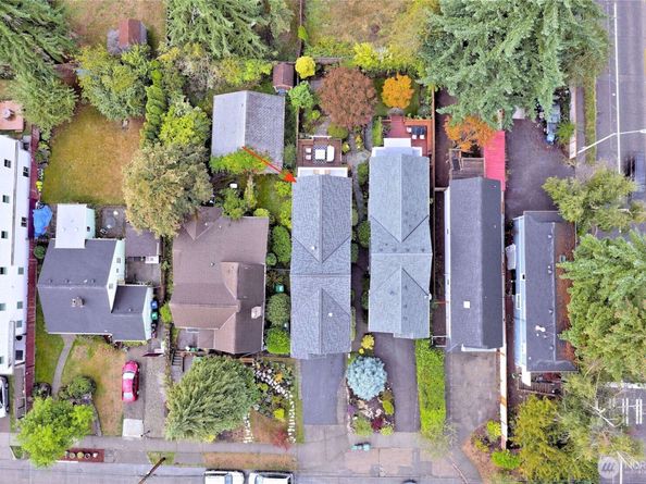 9051 Burke Avenue N, Seattle WA 98103