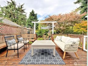 9051 Burke Avenue N, Seattle WA 98103